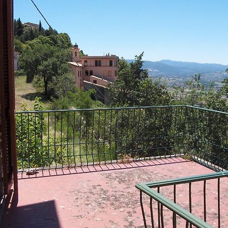 Agriturismo Il Palazzetto Apartment Campello sul Clitunno Ruang foto