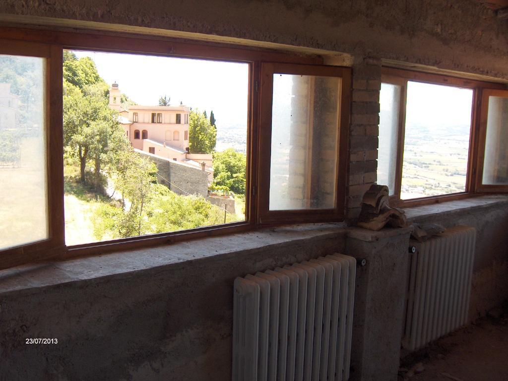 Agriturismo Il Palazzetto Apartment Campello sul Clitunno Bagian luar foto