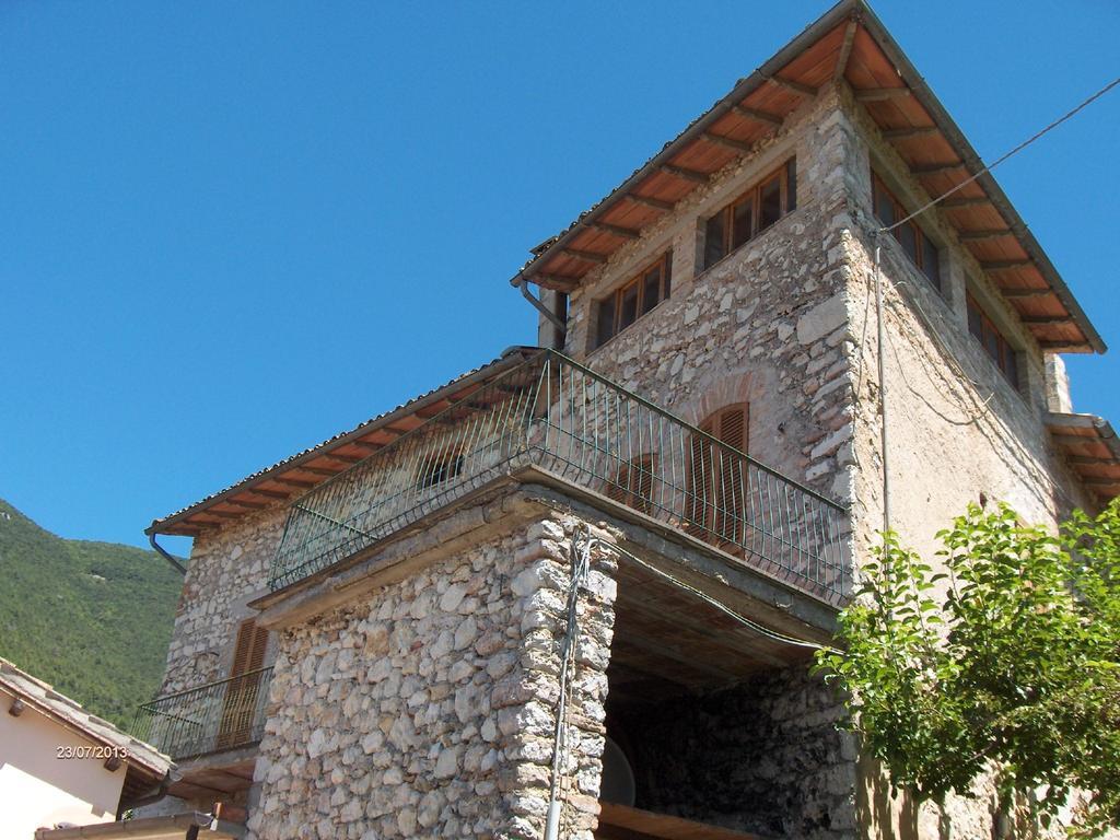Agriturismo Il Palazzetto Apartment Campello sul Clitunno Bagian luar foto